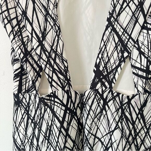 BCBGMaxAzria "Chloey" Black White Printed Full Length Gown Maxi Dress - Picture 9 of 14